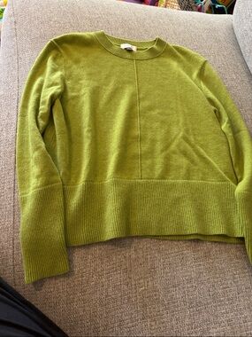 Women’s Crewneck Sweater in Olive Green